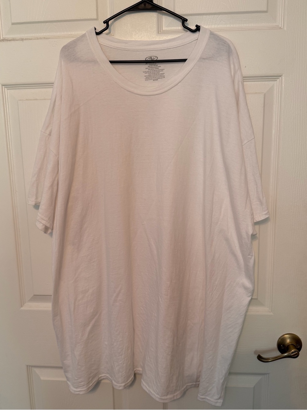 Athletic Works White Short Sleeve Crew Neck Tee
